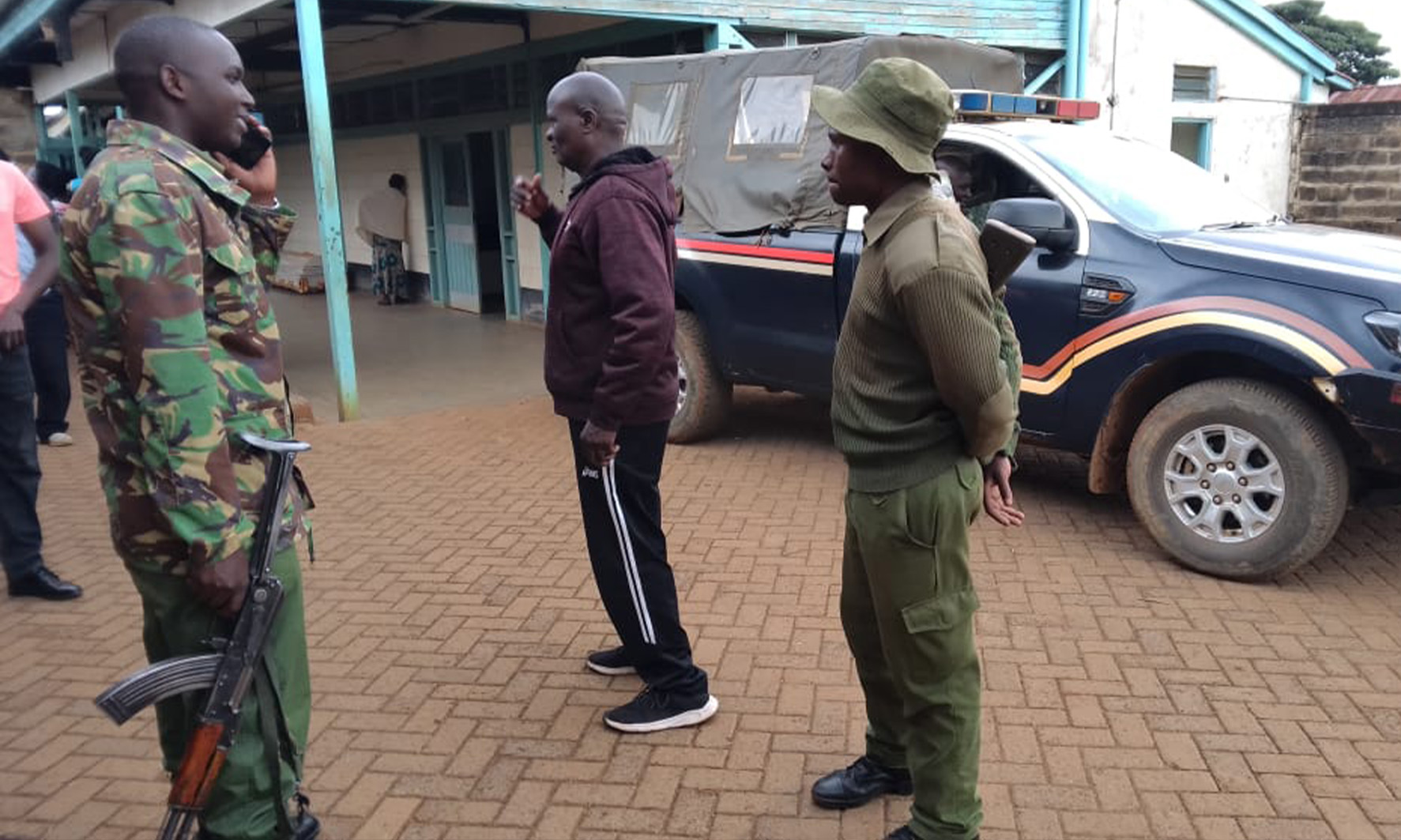 Afisa wa polisi aliyemuua bosi wake amiminiwa risasi na wenzake na kufariki