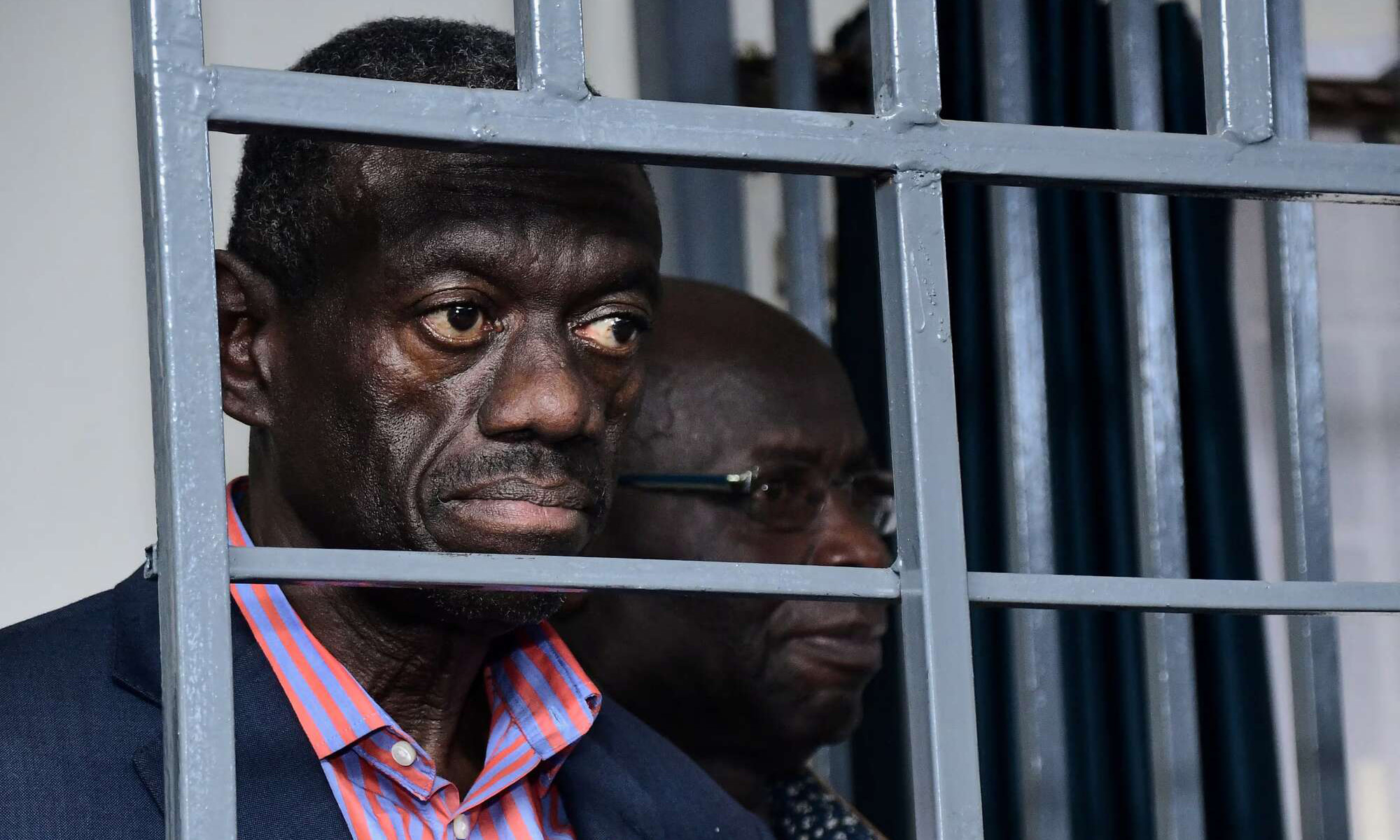 Besigye azindua chama kipya cha kisiasa akiwa korokoroni