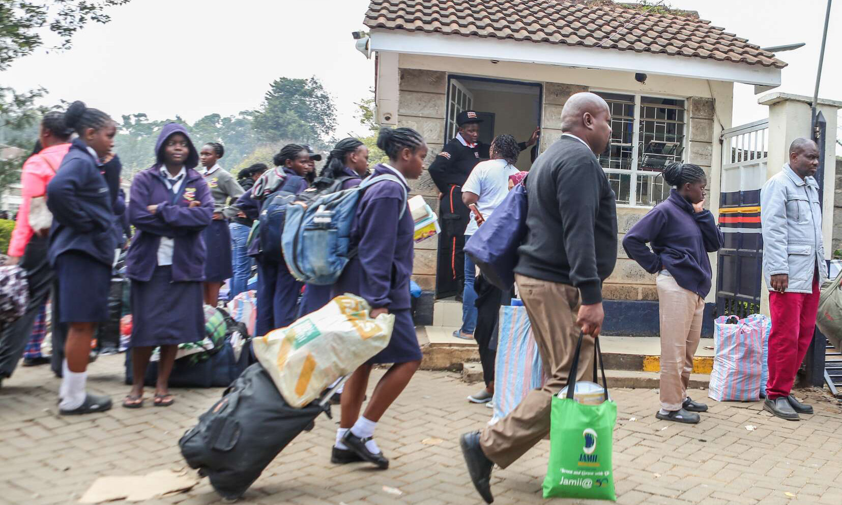 Msije na rasta kichwani, waambiwa wanafunzi wa St George’s katika masharti makali