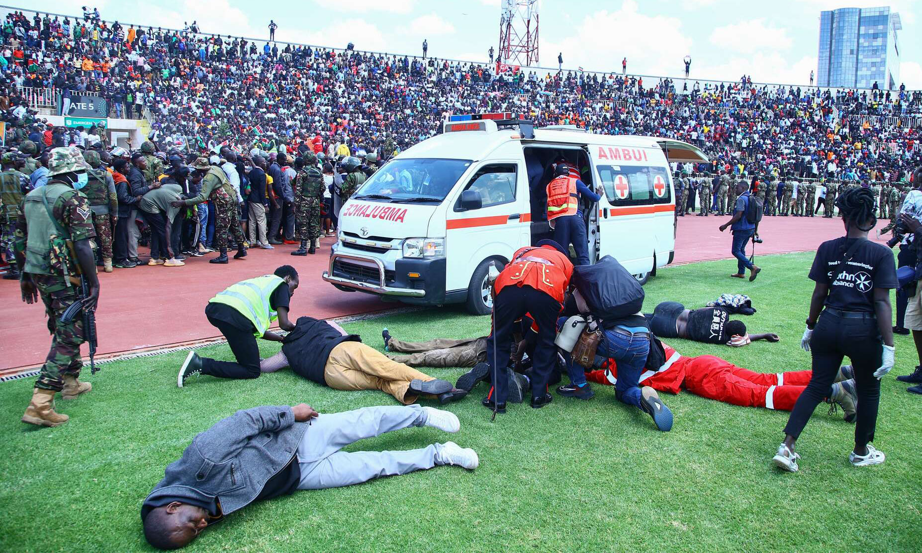 Mamia bado hospitalini baada ya mkanyagano wakati wa utazamaji mwili wa Raila