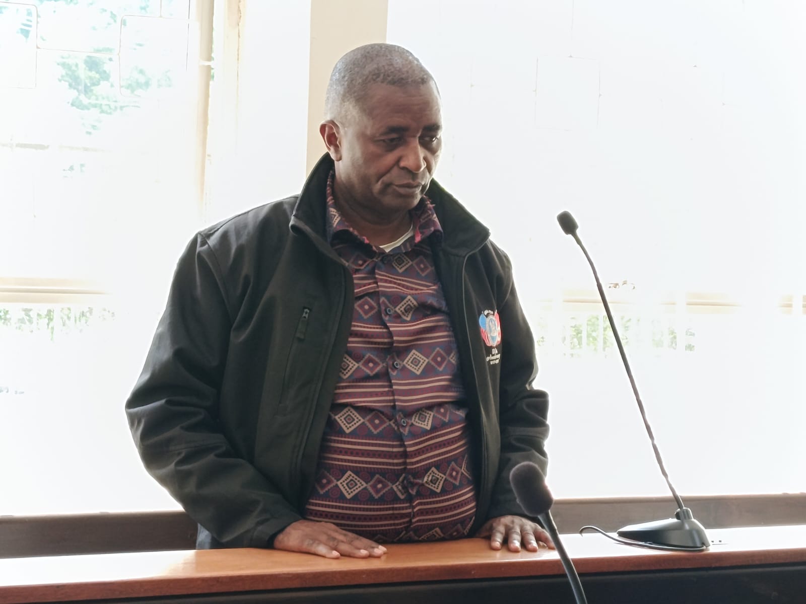 Ashtakiwa kwa kuitisha hongo ya Sh5M