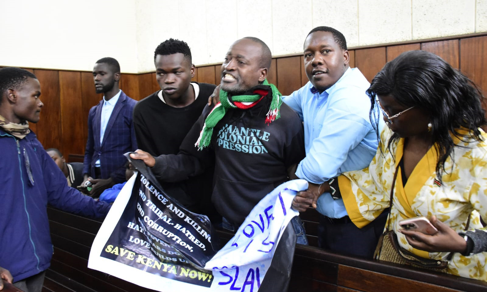 Watoto miongoni mwa 12 walioshtakiwa kwa kushiriki maandamano ya mafuta