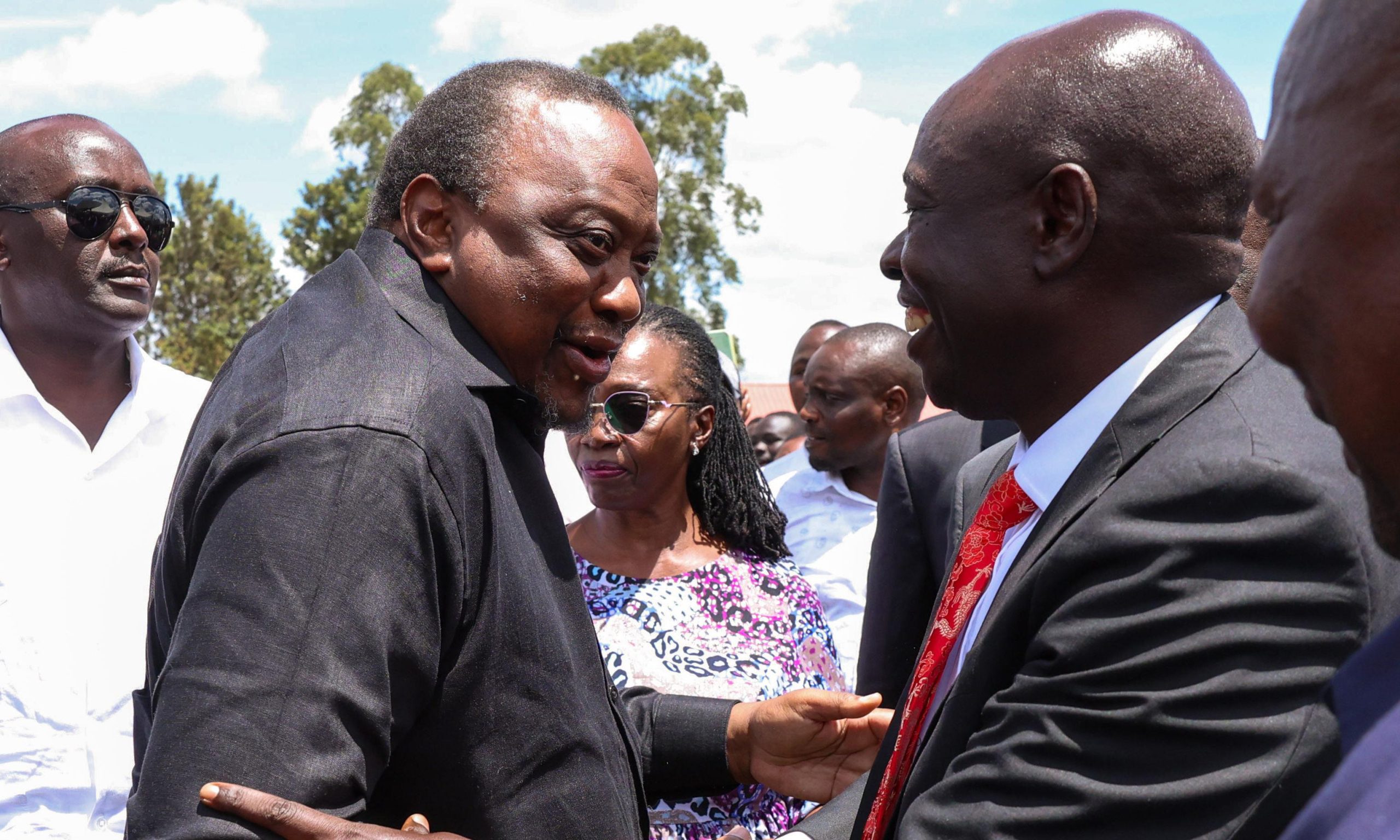 Hatua ya Uhuru na Gachagua kuchangamkiana hadharani yaibua gumzo la kushirikiana