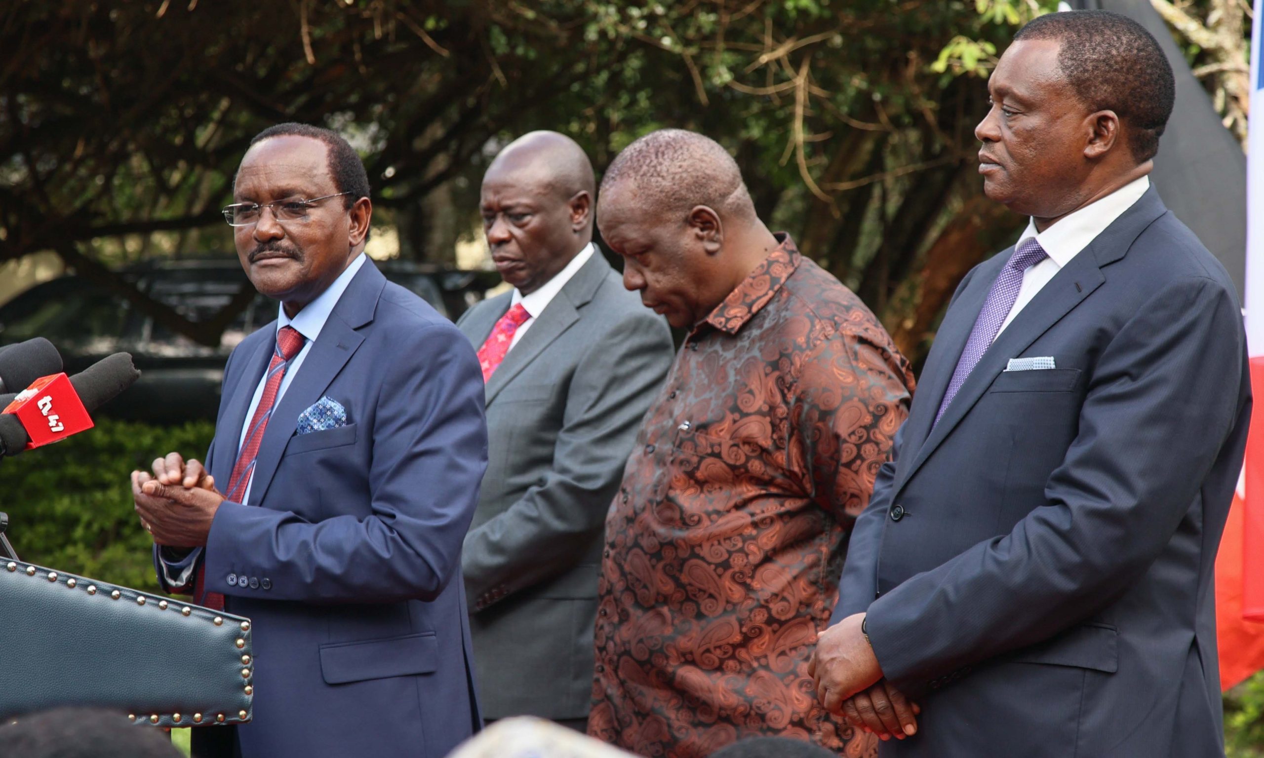 Viongozi wa upinzani watua Magharibi kuuza sera