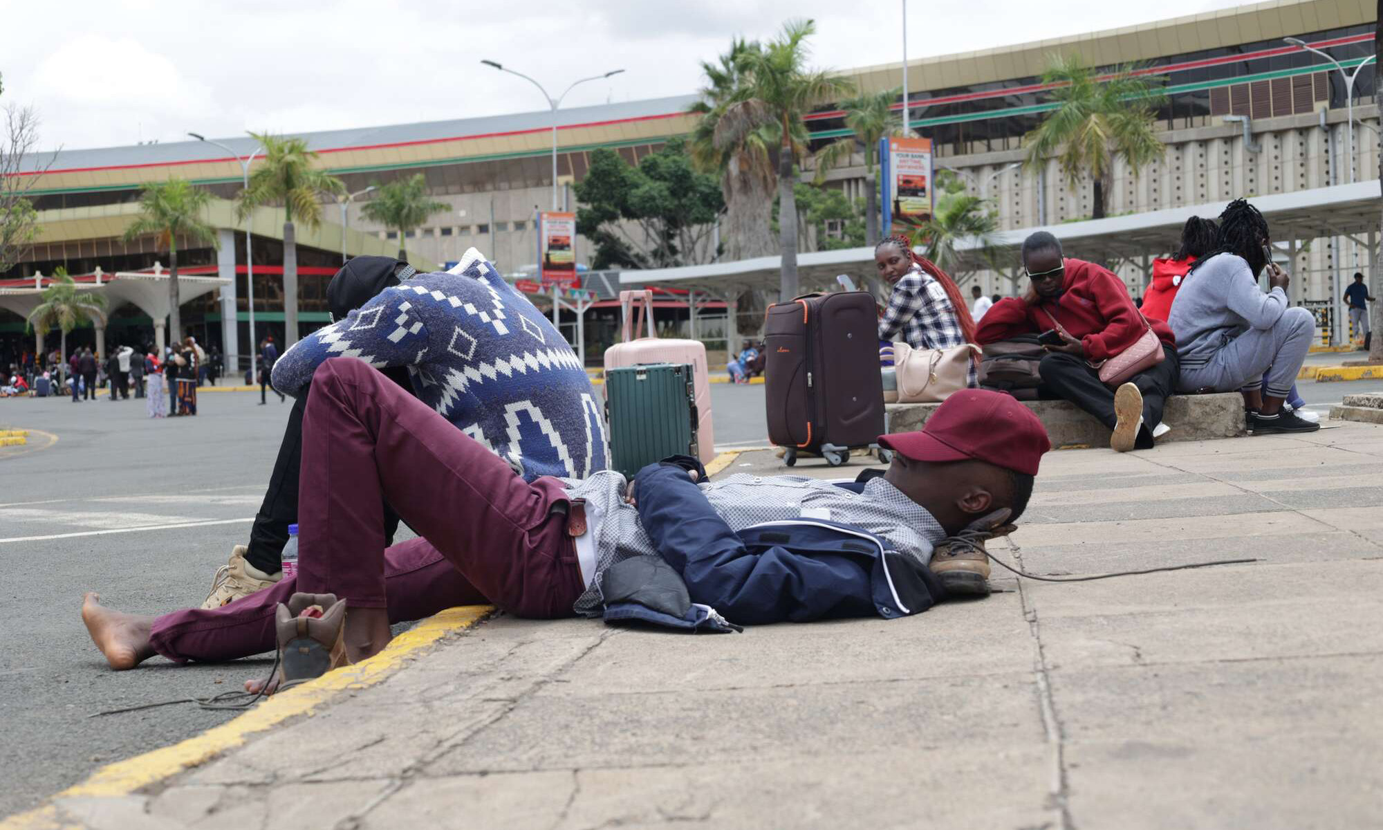 Safari za ndege zakwama sababu ya mgomo baadhi ya wasafiri wakishauriwa kutumia treni