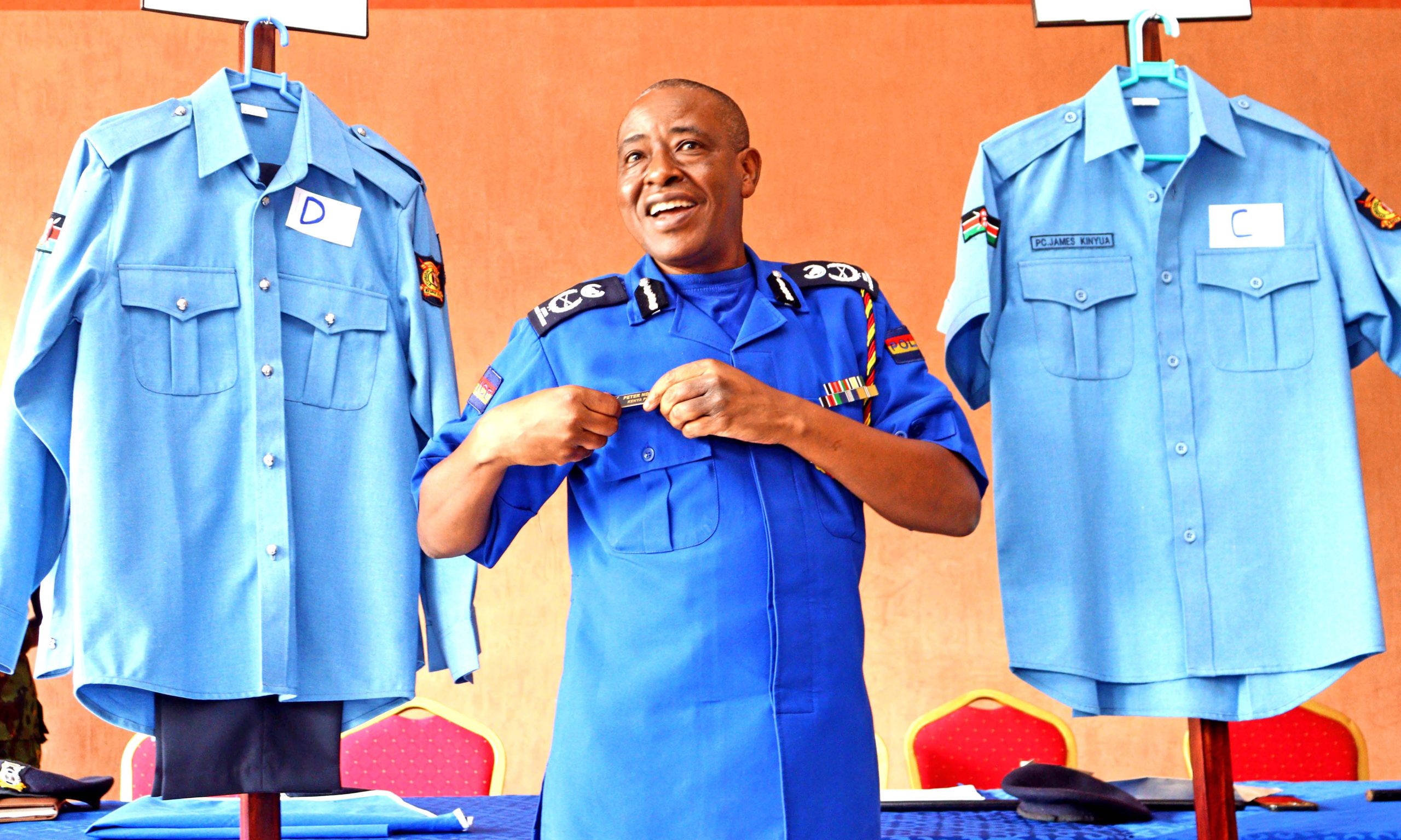 Sare baada ya sare: Wakuu wa usalama watetea mavazi mapya ya polisi