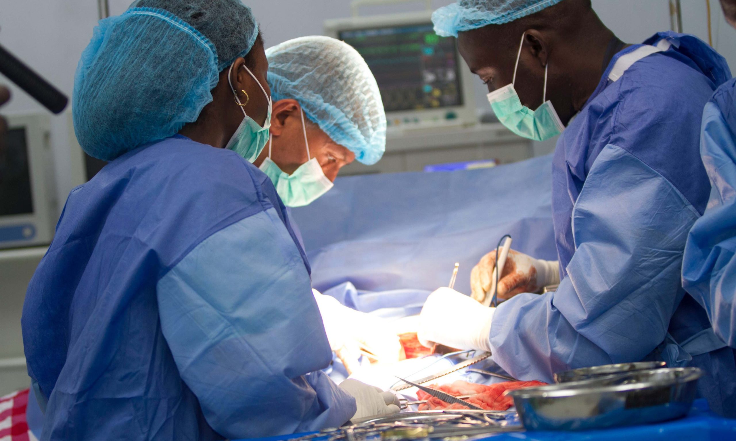 Athari za dawa za kufisha ganzi wakati wa kujifungua kwa upasuaji