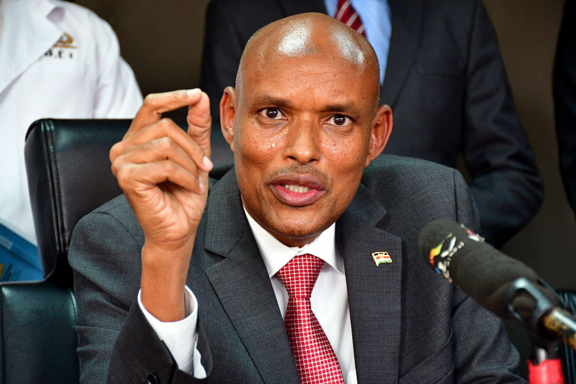 Msako wa afisa anayehusishwa na mauaji ya wakili Mbobu na Dkt Mutiso wafika Tanzania