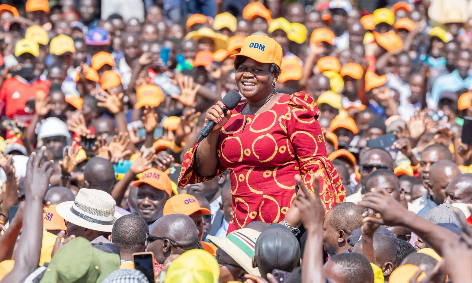 Wanga azua gumzo kwa kusafiri na Ruto katika helikopta moja ya rais